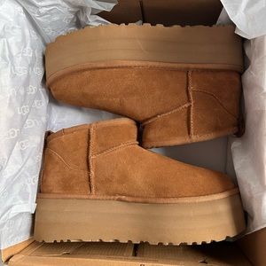 Ultra mini platform UGGS